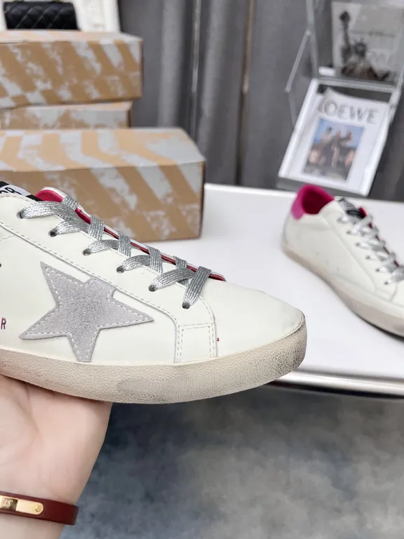 Golden Goose Shoe 